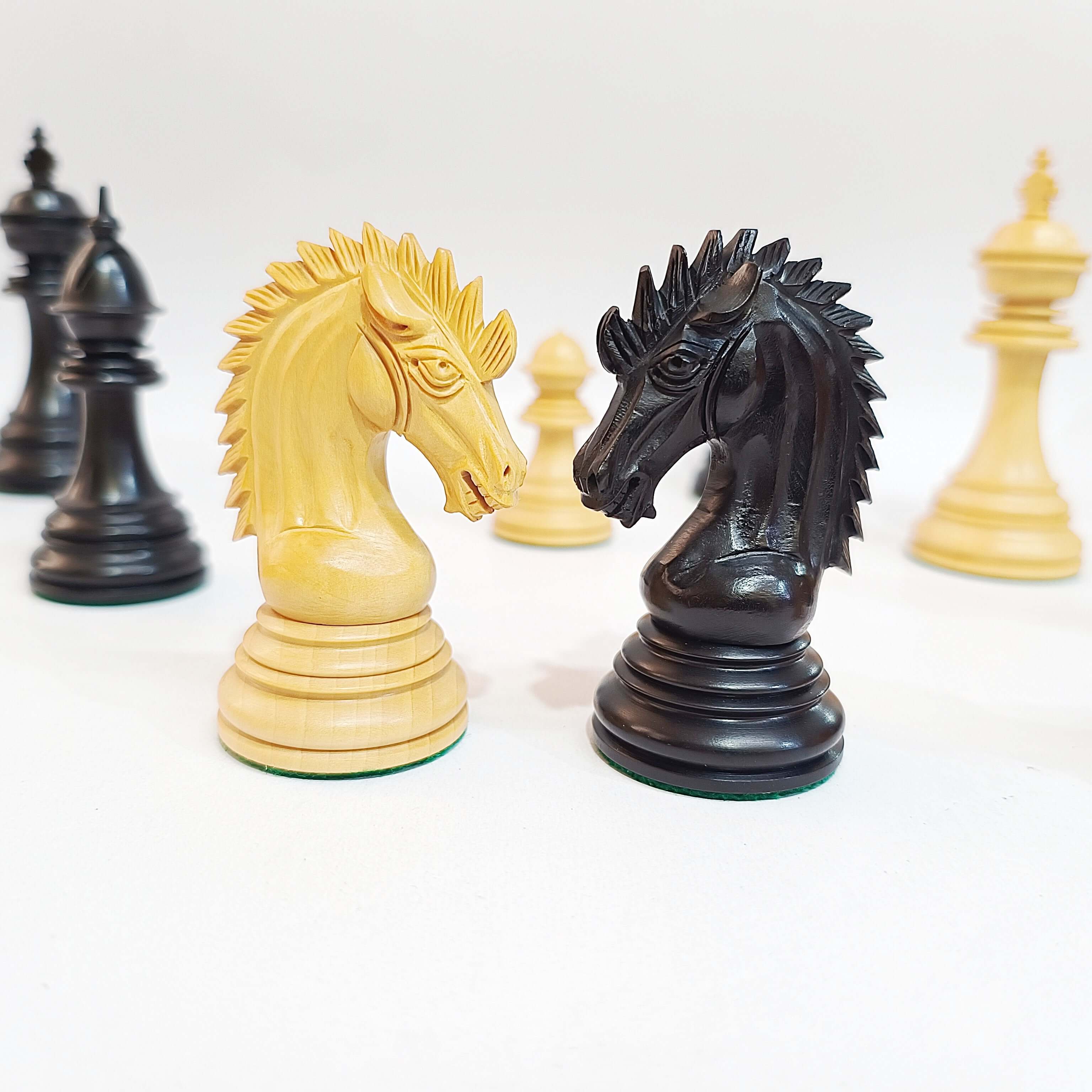 Luxury Staunton Chess Pieces - Ebony and Boxwood - My Chess Sets