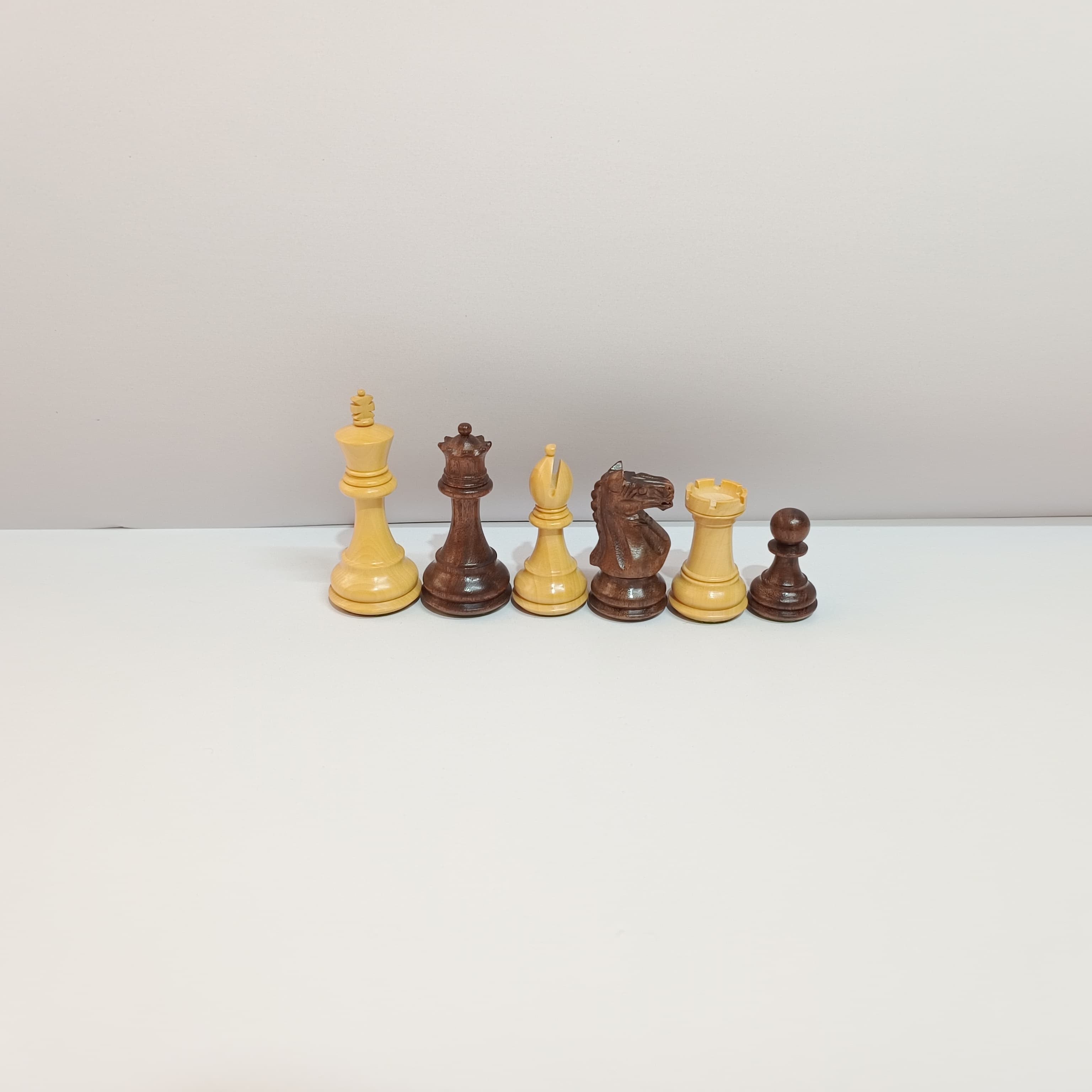 Supreme / Fierce Knight Staunton Chess Pieces