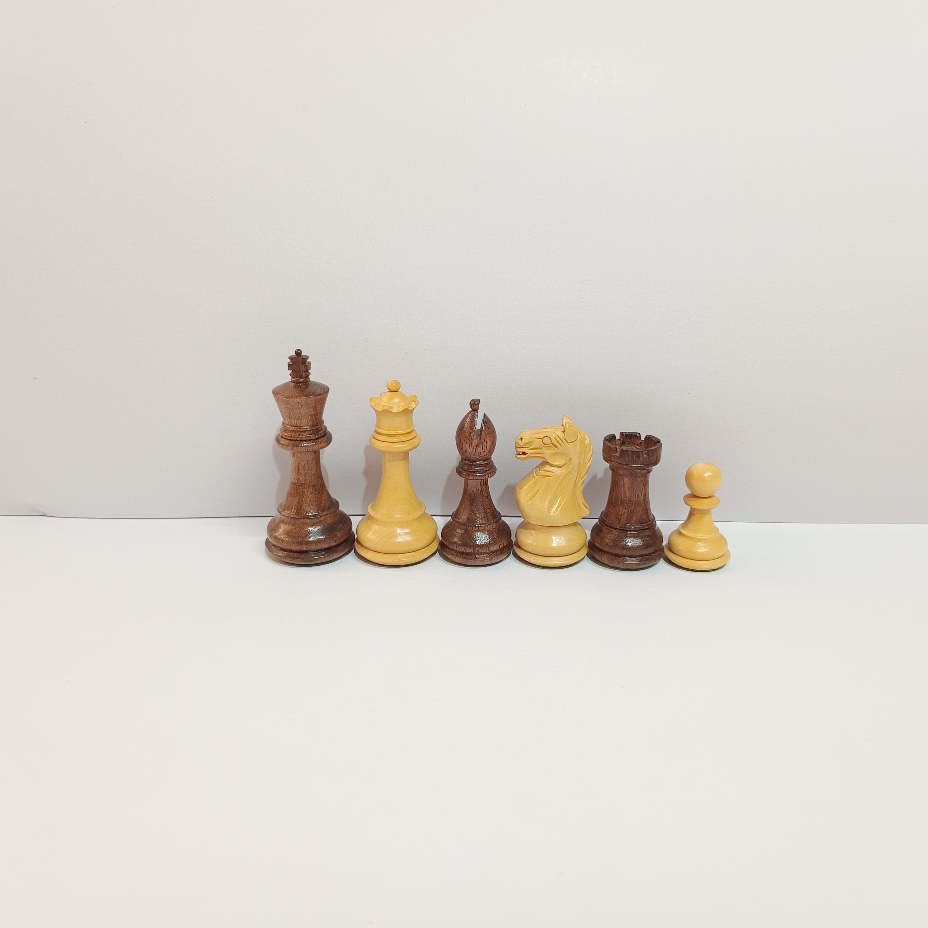 Supreme / Fierce Knight Staunton Chess Pieces