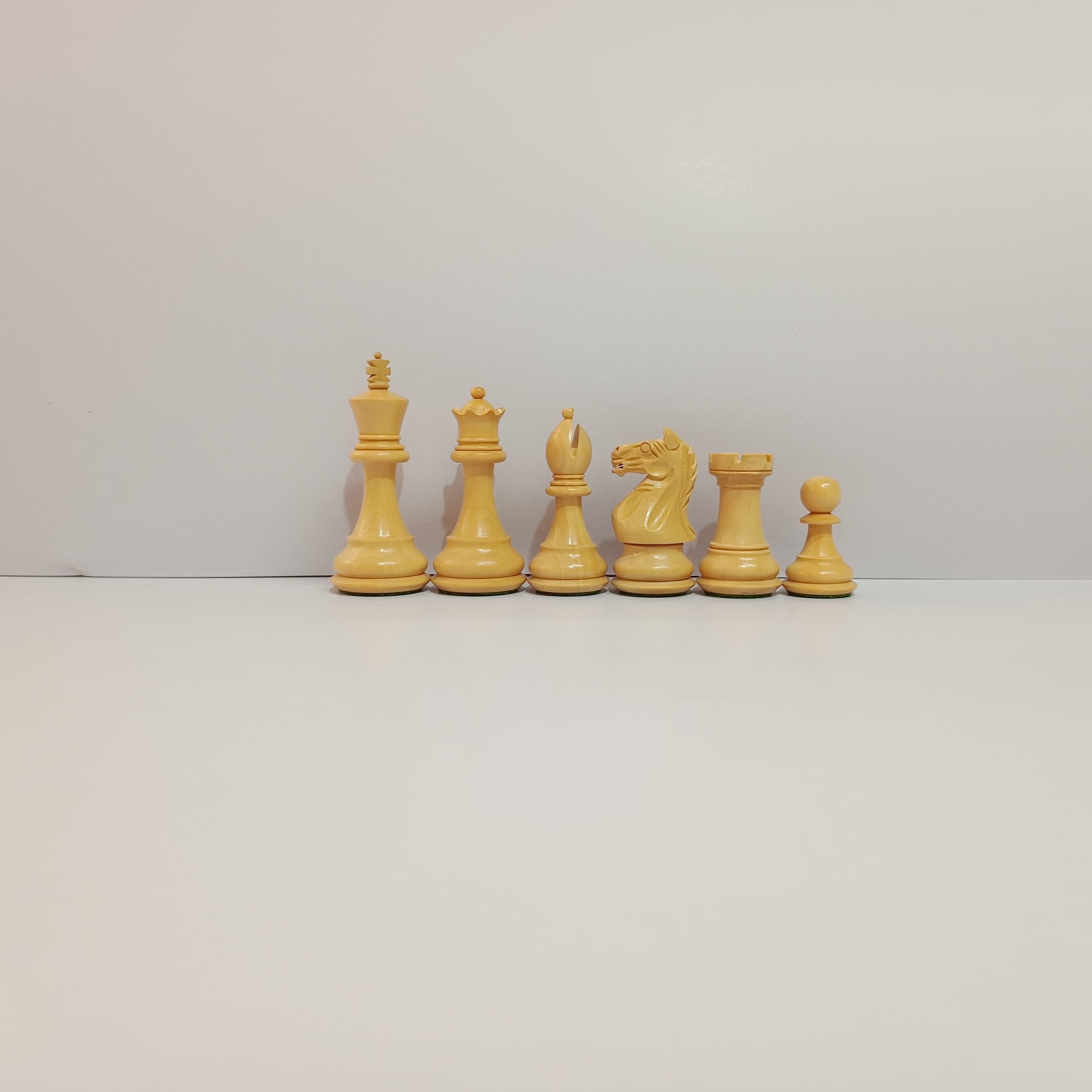 Supreme / Fierce Knight Staunton Chess Pieces