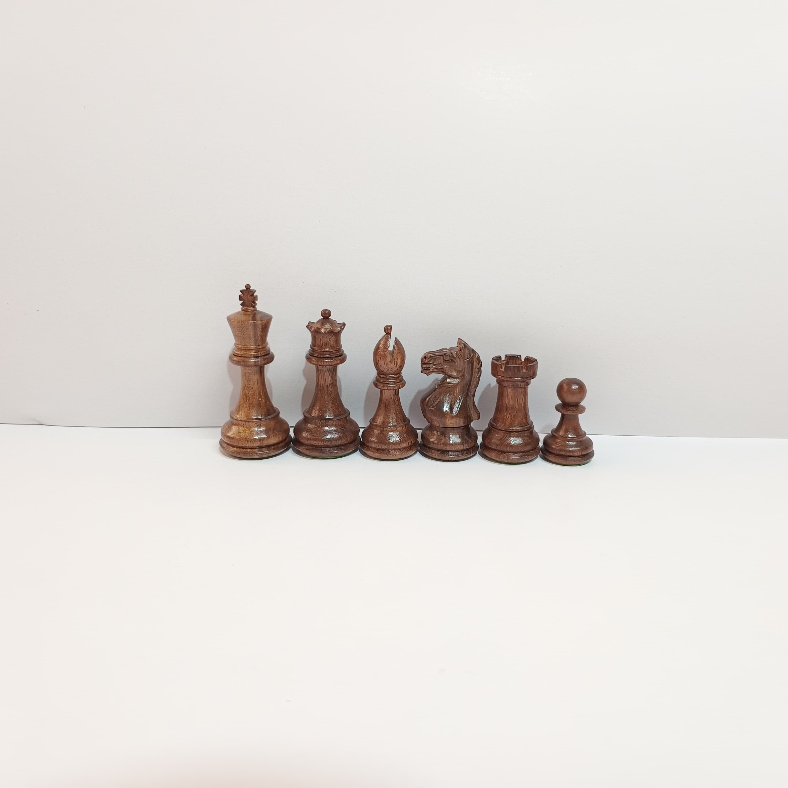 Supreme / Fierce Knight Staunton Chess Pieces