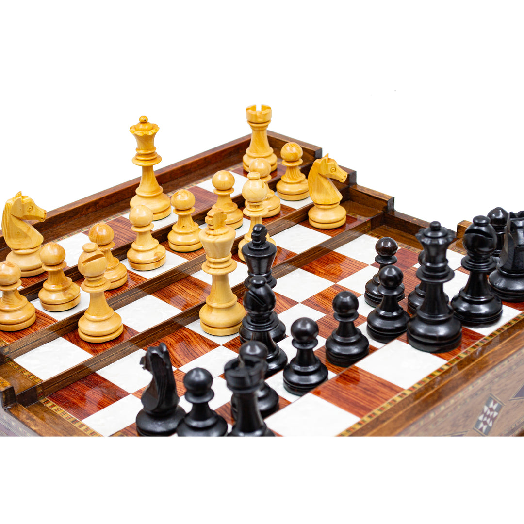 Unique Arena Chess Board with Staunton Chess Pieces