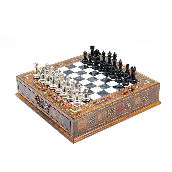 Luxury Wooden Chess Set With Storage Units - Black & Silver / Gold & Silver