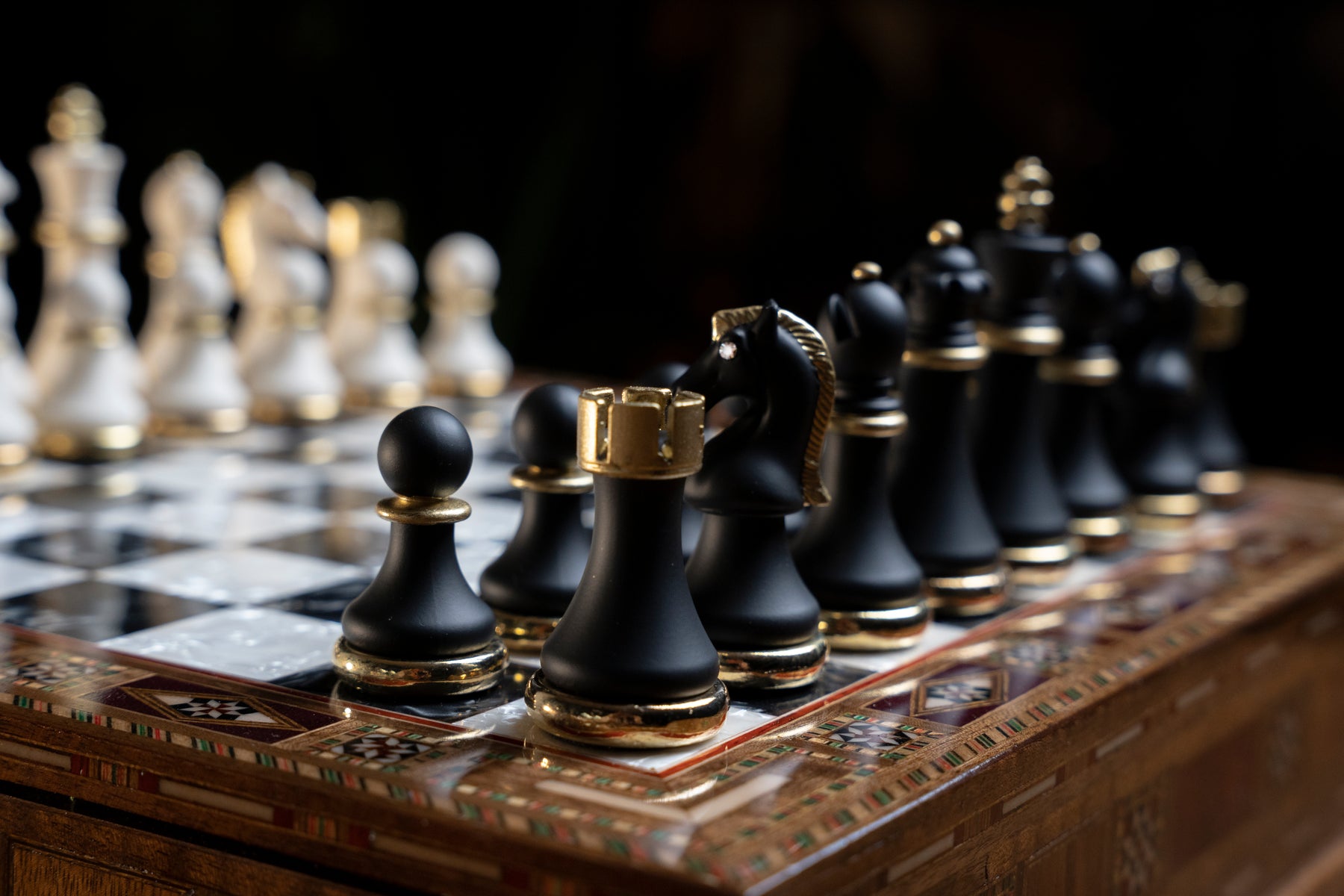 Custom Luxury Chess Set With Storage Units (Walnut)