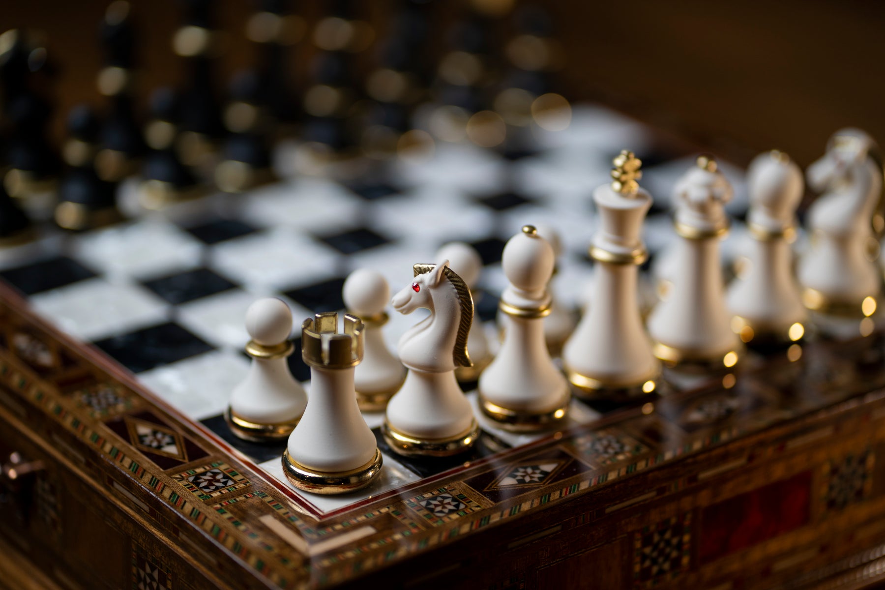 Custom Luxury Chess Set With Storage Units (Walnut)