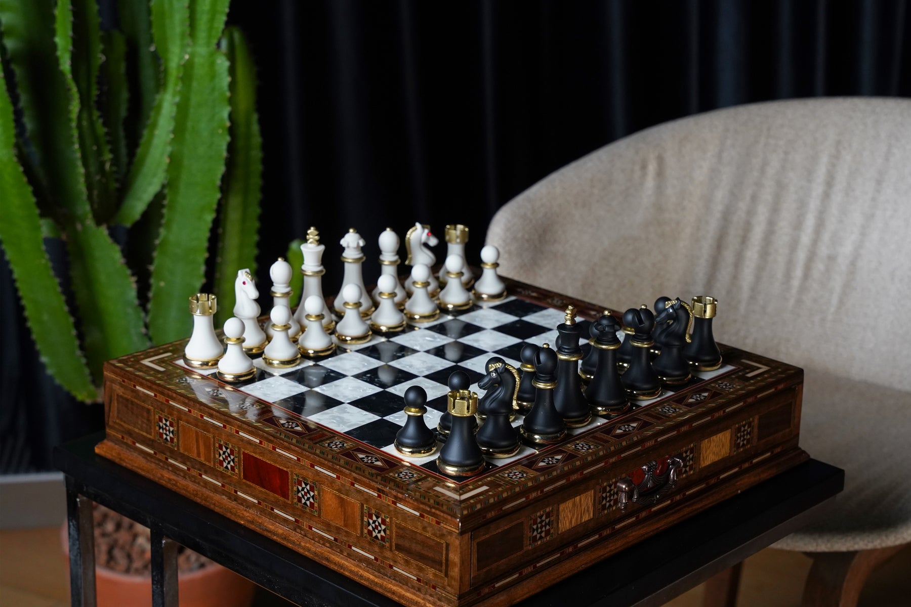 Custom Luxury Chess Set With Storage Units (Walnut) – My Chess Sets