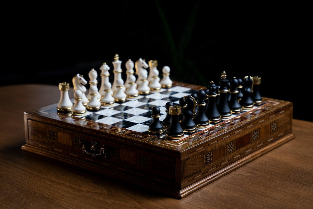 Custom Luxury Chess Set With Storage Units (Walnut)My Chess Sets