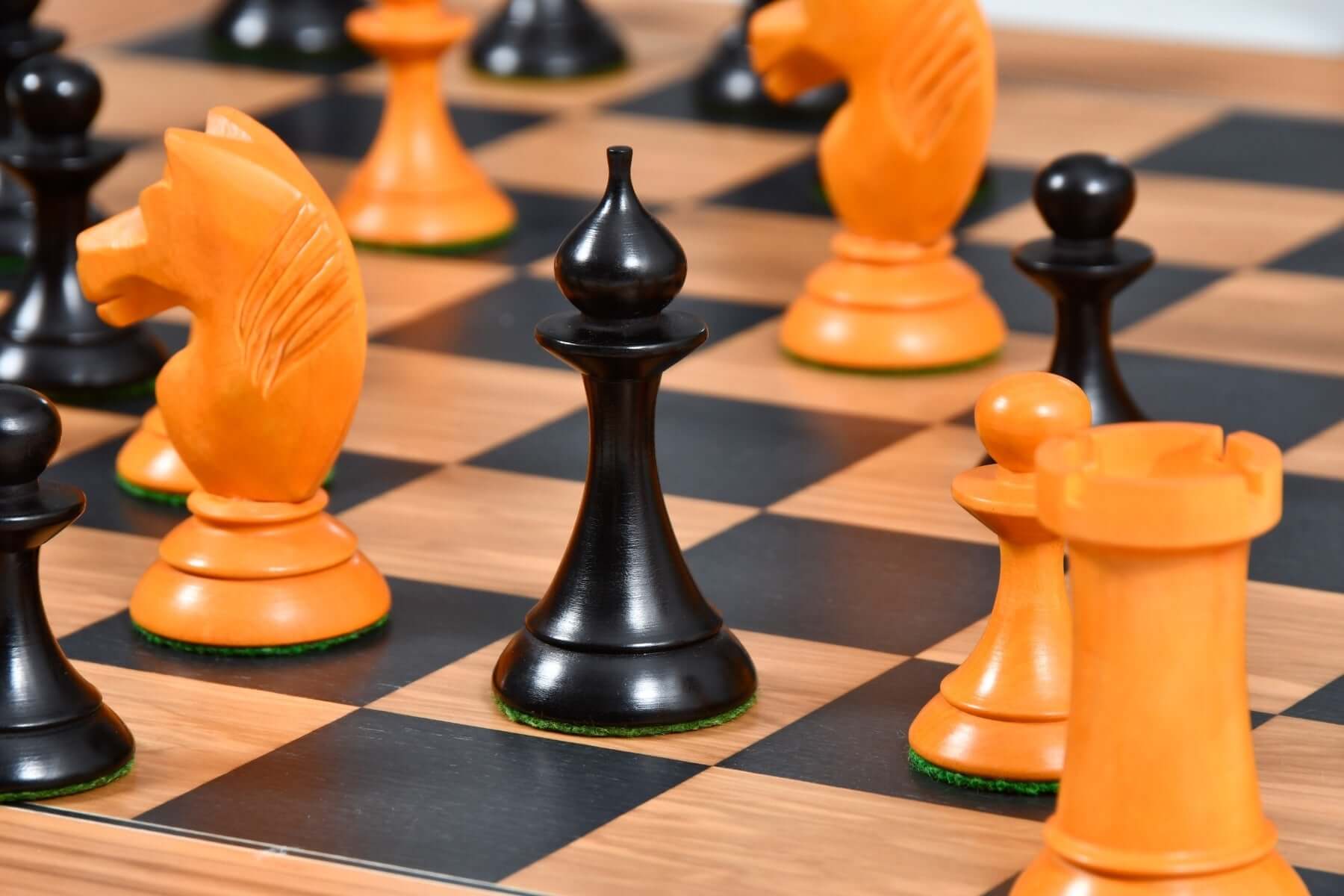 1950s Soviet Russian Latvian Reproduced Chess Set in Ebonized Boxwood